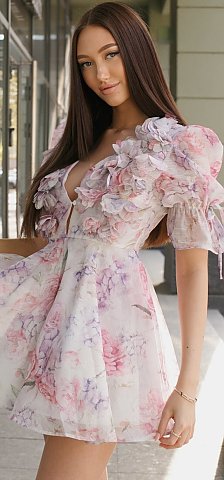 Karina Dnipro 1669575