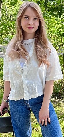 Yuliia Kyiv 1916007
