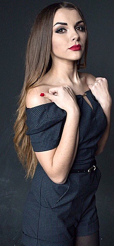 Yulia Nikolaev 493556